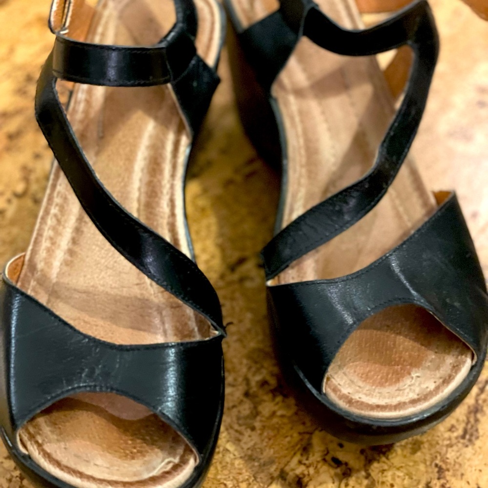 Black Jafa sandals